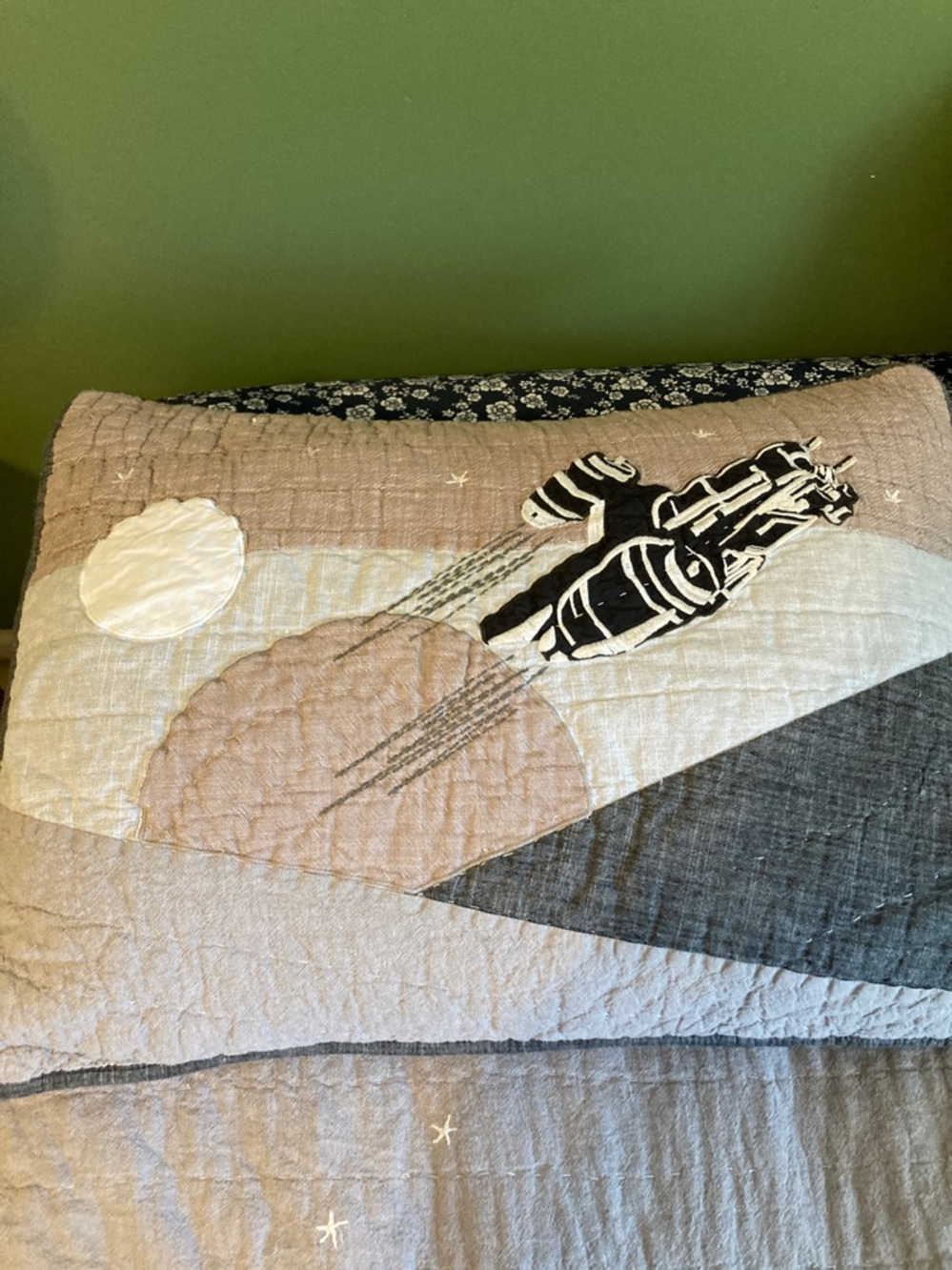 Pottery Barn Kids STAR WARS The Mandalorian Quilt Set *Hard to find* - Picture 3 of 6
